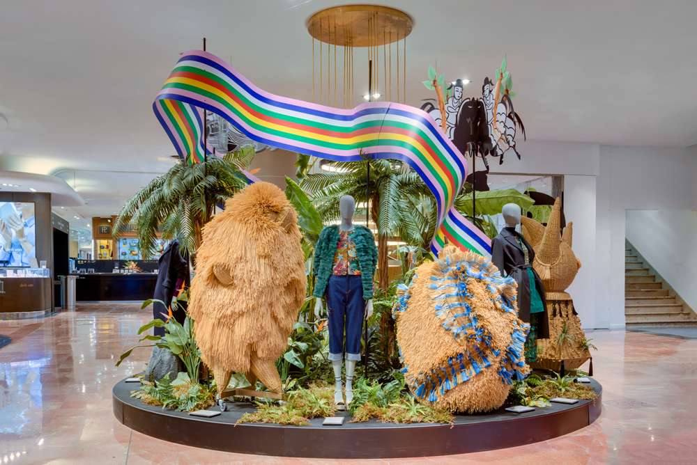 Long Neck Woman installation, straw sclptures and manequins